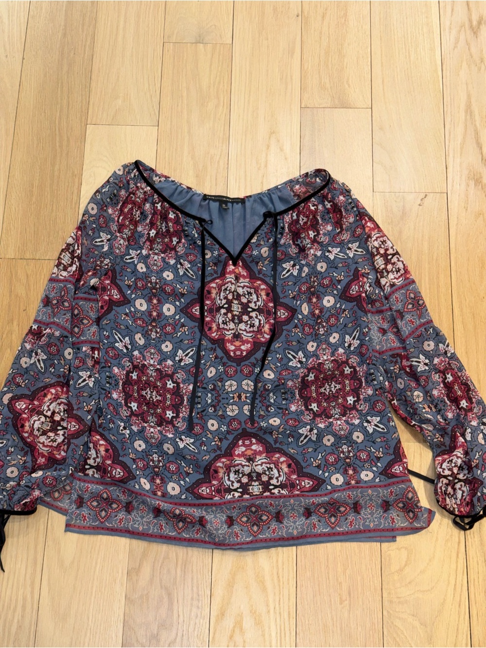 White House Black Market Women’s Bohemian Floral Blouse Size 10